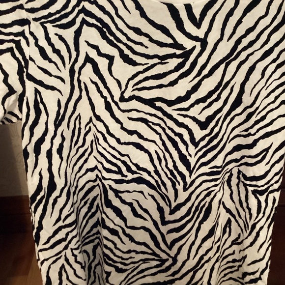 Zara NWT Zebra Print 100% cotton t-shirt - Picture 6 of 9